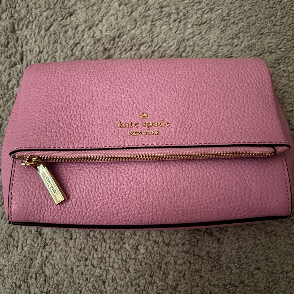 NWT! Kate Spade Leila Mini Crossbody Bag in Pebbled Leather (Mandavilla)